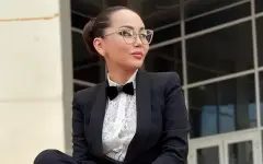Баян Алагузова показала, как ходит на работу в сельской местности
