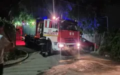 Пожар разгорелся в двухэтажном доме в Алматы