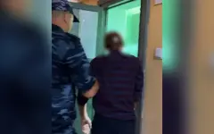 Астанчанина арестовали за порчу стенда с высказываниями Абая