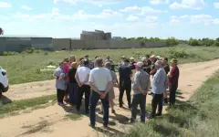 Асфальтобетонный завод требуют закрыть дачники в Караганде