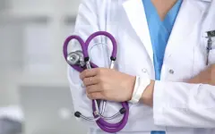 Какую медицинскую помощь могут получить бесплатно незастрахованные казахстанцы