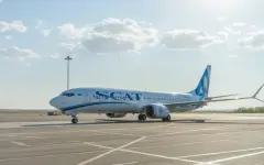 Пассажиры устроили скандал в самолете SCAT из-за болезни ребенка