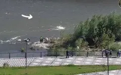 Полицейский бросился в воду за женщиной с ребенком в Усть-Каменогорске