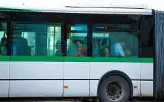 Водителя автобуса в Алматы уволили за скандал с пассажиром