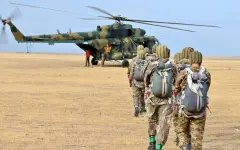 150 солдат-десантников совершили прыжки с парашютом в Конаевском гарнизоне