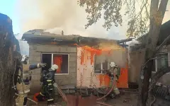 Частный дом сгорел в Жетысуском районе Алматы