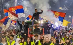 Протесты в Сербии против власти: Вучич обвиняет противников в попытке сжечь людей