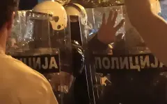 В Сербии во время протестов пострадали шесть полицейских