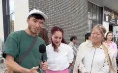 В Астане жители жалуются на фекалии в подвалах. Они вышли на протест