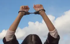 Передайте деньги – остальное я улажу сама: казахстанцев предупредили о мошенничестве с грантами