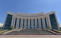 Студентка Назарбаев университета выпала из окна 12-го этажа общежития