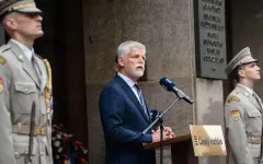 Президент Чехии готов направить миротворцев в Украину