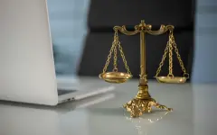 Казахстанцы стали чаще судиться с чиновниками