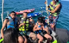 Людей на SUP-бордах унесло ветром в Каспийское море