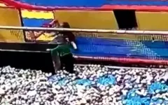 Пятилетней девочке оторвало палец на аттракционе в Актобе