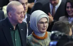 Жена Эрдогана показала письмо для Мелании Трамп