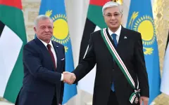 Король наградил Токаева высшим орденом Иордании