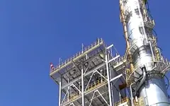 Автовышка раздавила двоих рабочих на НПЗ в Шымкенте