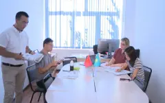 Иностранцы изучают казахский язык