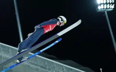 Казахстанец выиграл бронзу на этапе Кубка FIS по прыжкам с трамплина