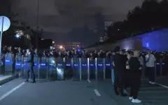 Массовые протесты против правительства вспыхнули в Турции