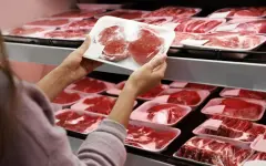 В правительстве озвучили причину повышения цен на мясо