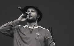 «Просто оставлю это на память»: Макс Корж о фанатах в Алматы