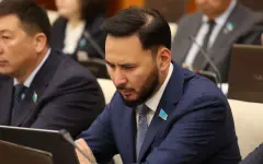 Депутат Ходжаназаров высказался о чрезмерной заботе государства о банках