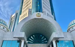 Можно ли в парламенте поздравлять маму – мнение главы Сената