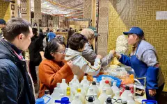 В Астане проходит сельскохозяйственная ярмарка продукции Актюбинской области