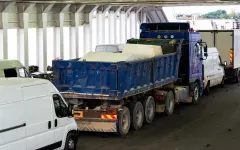 Установлены размеры платы за пропуск грузовиков через границу РК