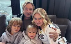 В жизни Яны Рудковской и Евгения Плющенко произошло радостное событие