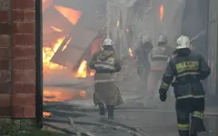 Семья с 13 детьми в Казахстане осталась без дома из-за пожара