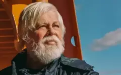 Макрон сказал, что это не проблема: Франция не дает убежище основателю Greenpeace