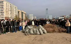 Столичные студенты приняли участие в акции Таза Қазақстан