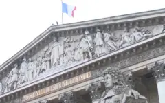Ушедшего в отставку Лекорню снова назначили премьером Франции