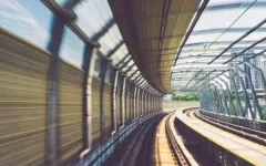 Еще два подвижных состава LRT доставили в Астану