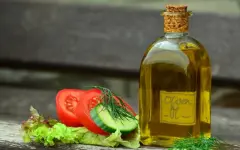 Перечислены самые полезные масла для жарки и приготовления пищи