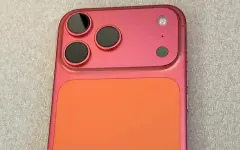 Оранжевые iPhone 17 начали превращаться в розовые