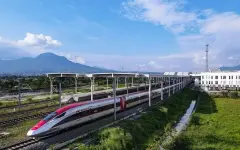 Китай создал самый быстрый в мире поезд: разгоняется до 450 км в час