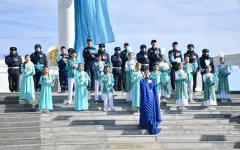 Атырауда Мемлекеттік Ту көтеру рәсіміне 600-ден аса тұрғын қатысты