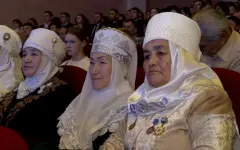 Труд актюбинцев отметили госнаградами