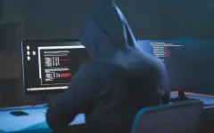 Запугивание людей, дискредитация госорганов, дестабилизация общества - депутаты обеспокоены применением возможностей ИИ пранкерами и мошенниками