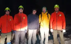 Два подростка застряли у водопада в горах Алматы