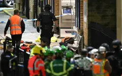 Девять человек тяжело ранены при нападении с ножом в Великобритании