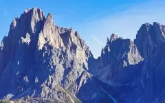 Пять альпинистов погибли в лавине на севере Италии