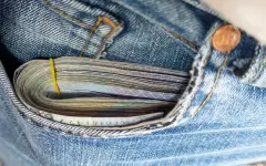 Новая система контроля в Казахстане: налоговики будут сверять доходы с расходами