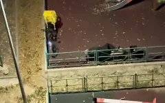 Спящий на детской площадке курьер в Астане покорил казахстанцев