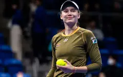 Впечатляющий старт Елены Рыбакиной