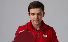 Первая ракетка Казахстана возглавляет чемпионат Германии